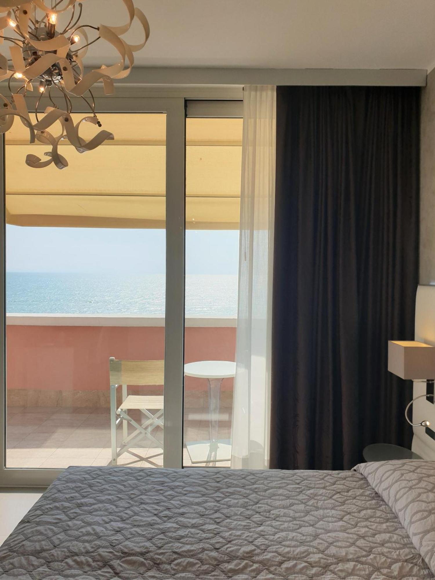 Grande Albergo Marin Lignano Sabbiadoro Kültér fotó